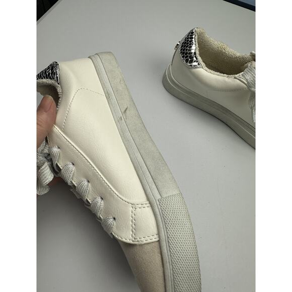 Girls Steve Madden Star Sneakers Size 4 - Picture 3 of 7